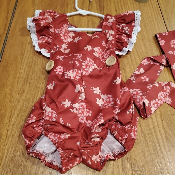 Newborn Floral Romper with matching ribbon for head. NWOT - Picture 9 of 16